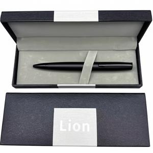 Подарункова ручка в коробці Lion (чорна матова) 382